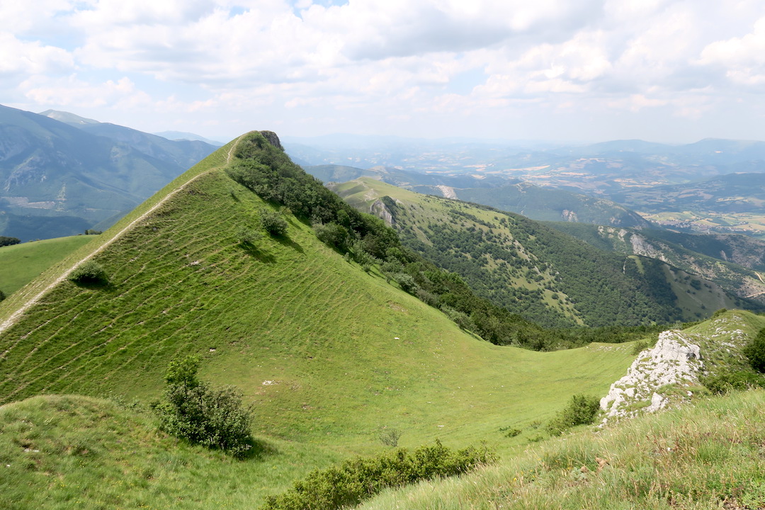 眺めよし攻撃びっくり魔女の山 Monte della Strega_f0234936_6504327.jpg