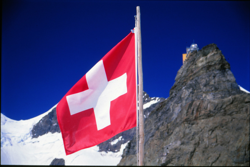 の 国旗 スイス