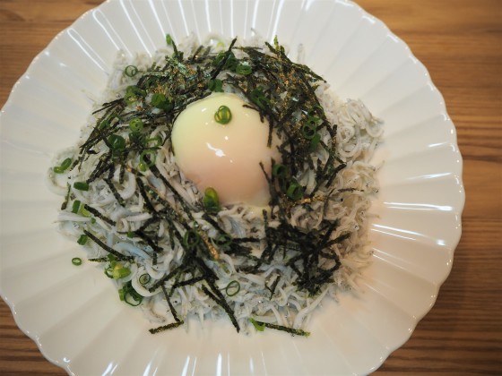 サッパリ しらすどんぶり_a0258686_07070573.jpg
