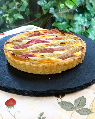 ルバーブチーズタルト 東京都調布市菊野台の手作りお菓子工房 アトリエタルトタタン ルバーブチーズタルト 東京都調布市菊野台の手作りお菓子工房 アトリエタルトタタン