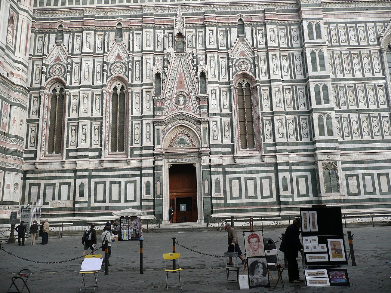 フィレンツェのサンタ マリア デル フィオーレ大聖堂 レトロな建物を訪ねて