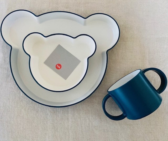 child table wear インテリアショップで♪_a0165160_22102662.jpg