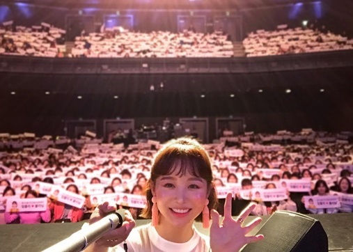 女優からブランド立ち上げ!IMVELYイム・ジヒョン 超かわいいインフルエンサー 炎上!整形?貢がせ?髪型が可愛い! _f0158064_19404178.jpg