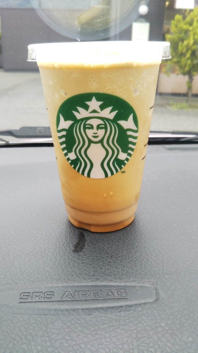 スターバックス アールグレイアフォガートフラペチーノ_f0076001_23220934.jpg