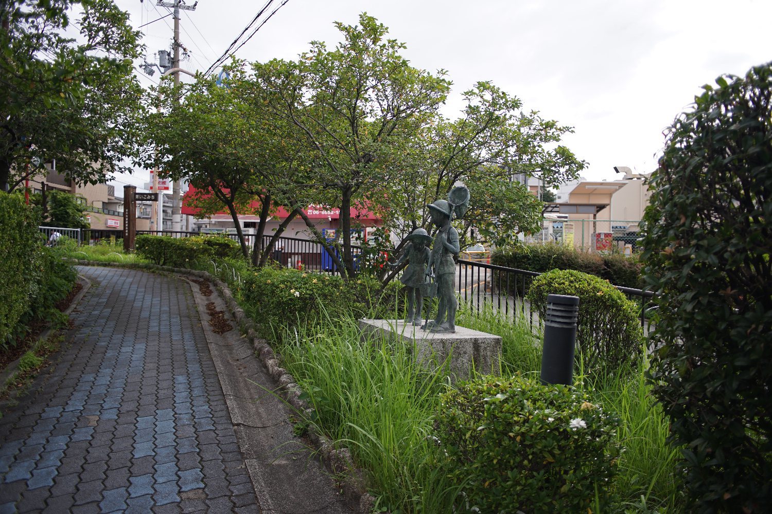 出て来た Ai Nikkor 28mm F2.8 で_b0069128_13180958.jpg