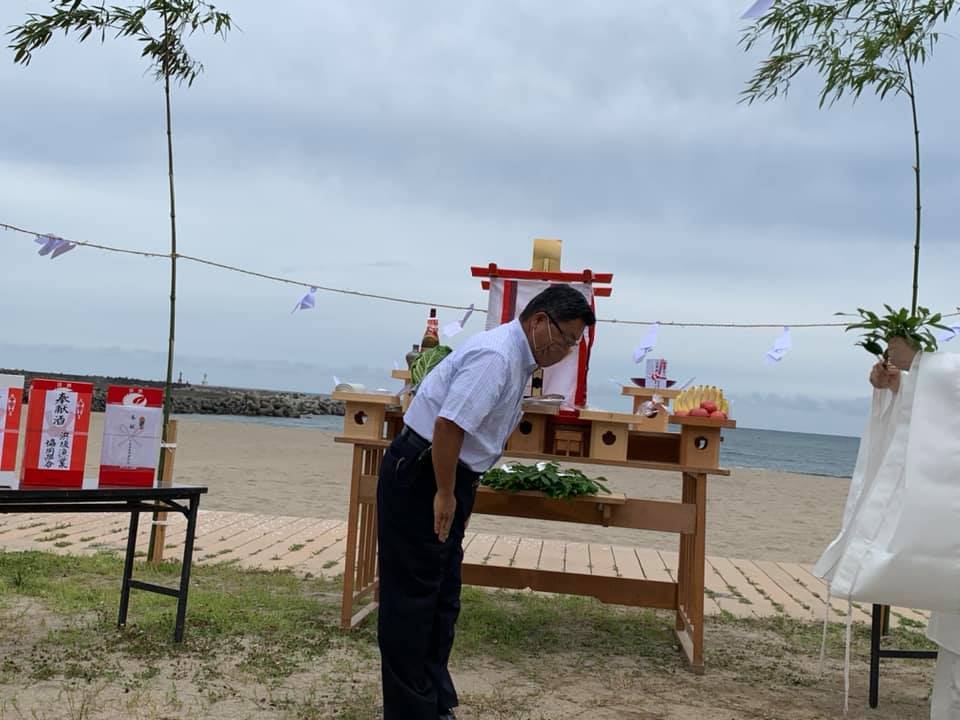 浜坂にある県民サンビーチの海開きに 朝野家スタッフのblog