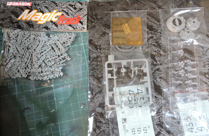 ドラゴン1/35 パンターG型製作開始 : ぷんとの業務日報2ndGear
