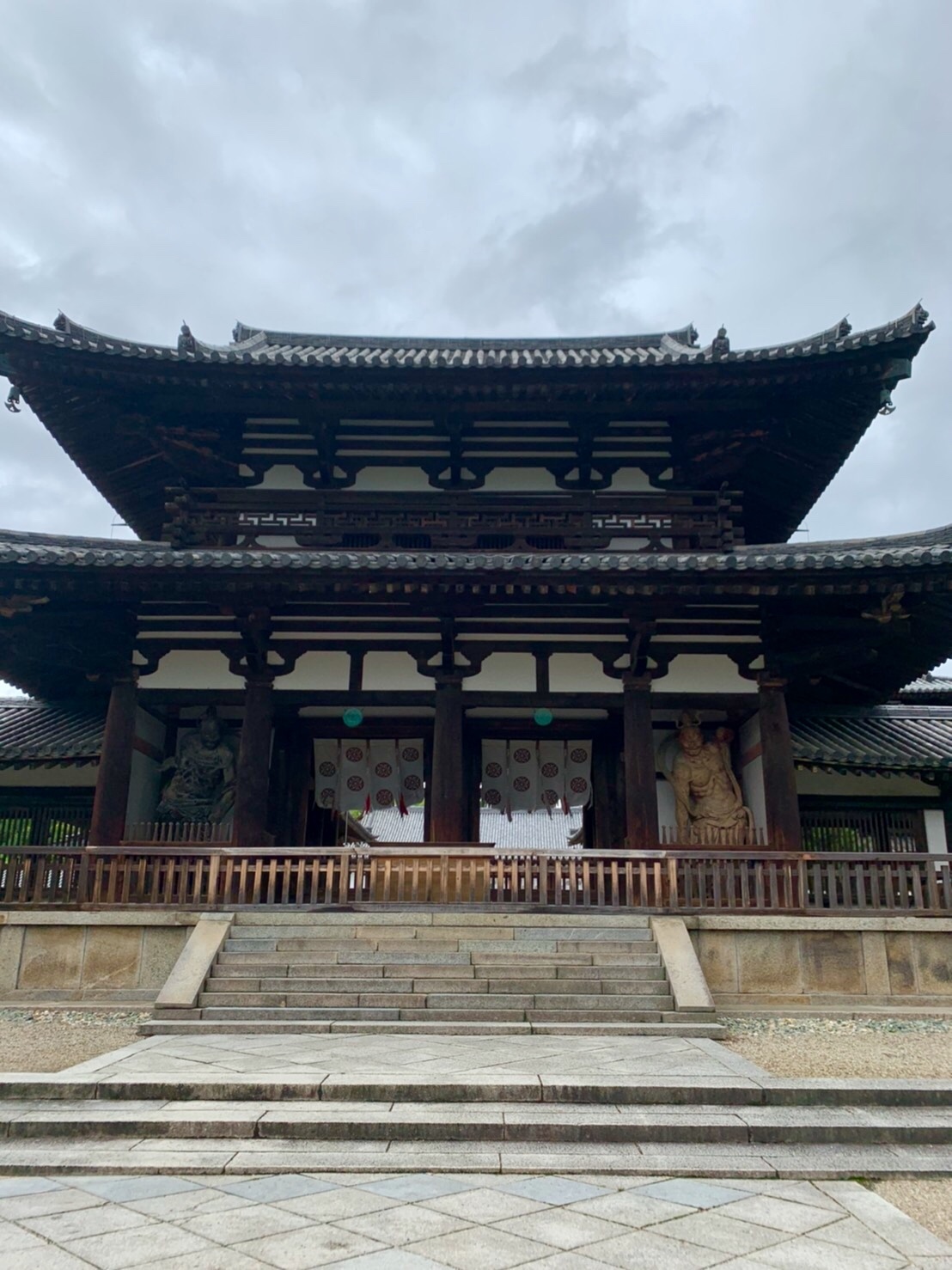 法隆寺と薬師寺と柿の葉寿司_a0258686_08212349.jpeg