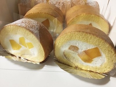 ベイクドチーズケーキとマンゴーロールケーキ_f0231189_22242720.jpg