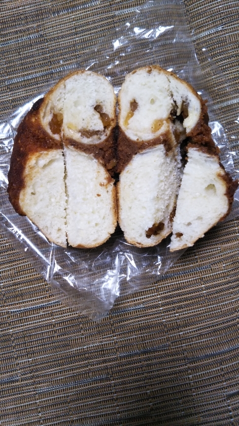 パン工房つくんこ りんごくるみシナモン_f0076001_22380767.jpg