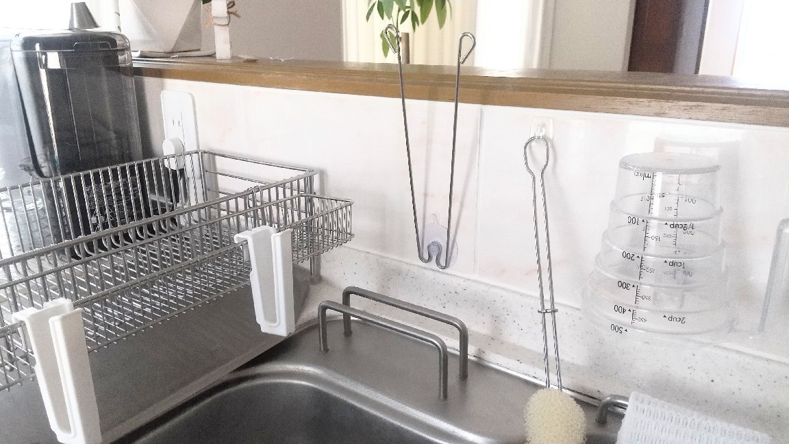 セリア新商品 ジメっとした湿気 収納場所が悩みのゴム手袋が快適になったアイテム 彩りあふれる暮らしづくり セリア新商品 ジメっとした湿気 収納場所が悩みのゴム手袋が快適になったアイテム 彩りあふれる暮らしづくり