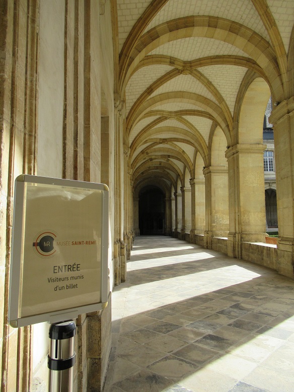 ランス観光*サンレミ歴史博物館_c0212604_23455256.jpg