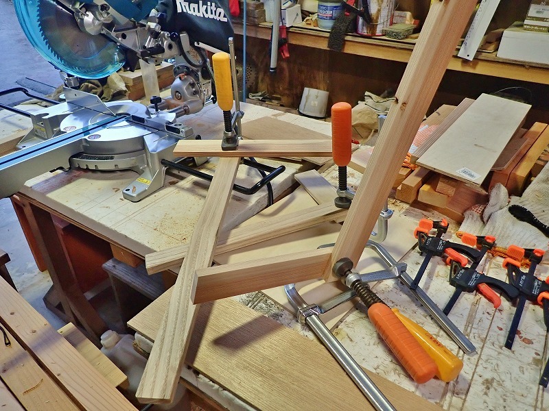 中断していた荷物部屋の\"大型棚の製作\"を始めました_c0336902_17430308.jpg