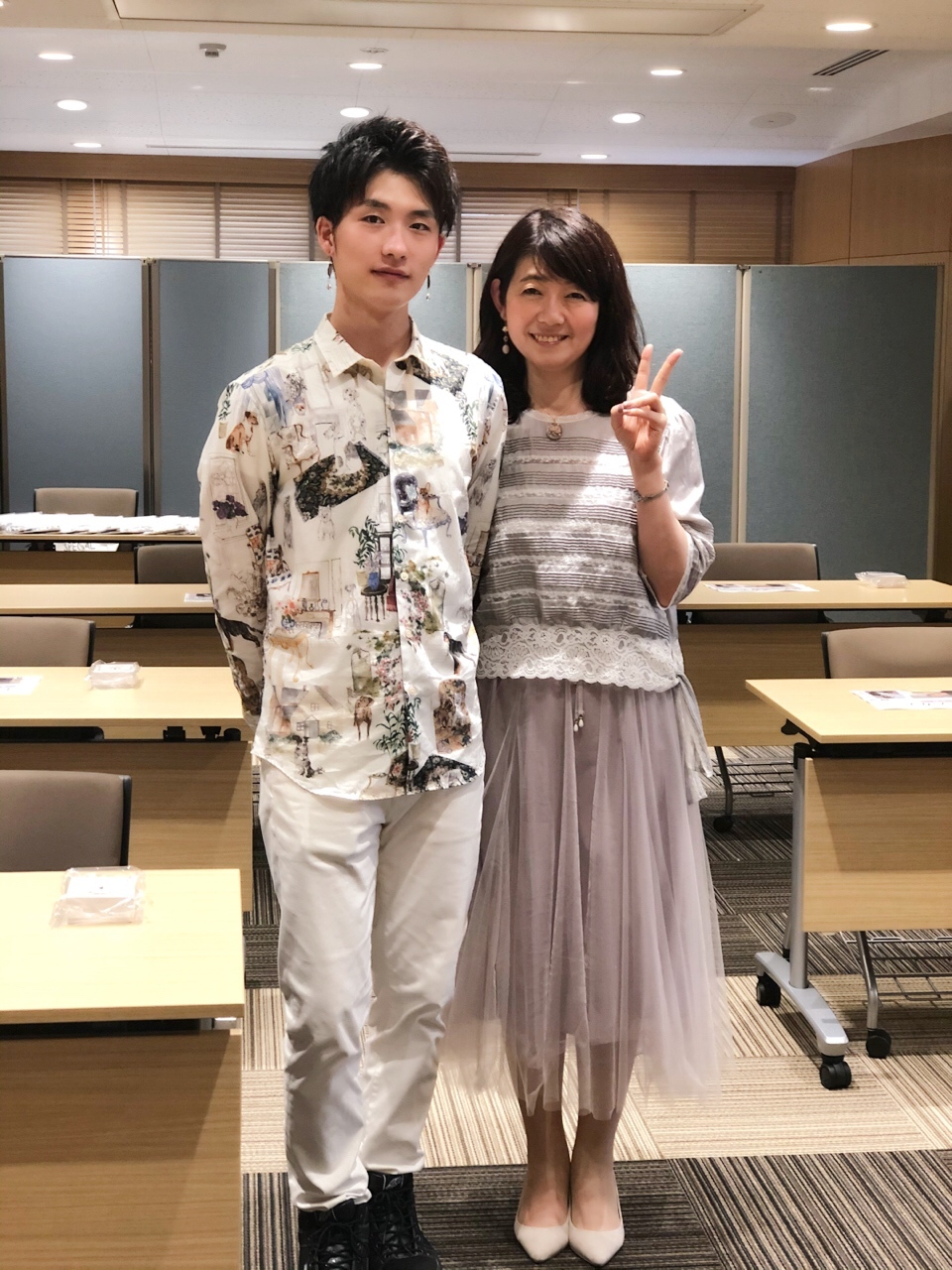 『私にも何か出来るかも！』音楽とアートの共演「リボン刺しゅうでつくる　しあわせ色のローズブローチ」《1日講座》6/28（日）@セブンアカデミーの講座にご参加くださった皆さまありがとうございました♡_a0157409_06081995.jpeg