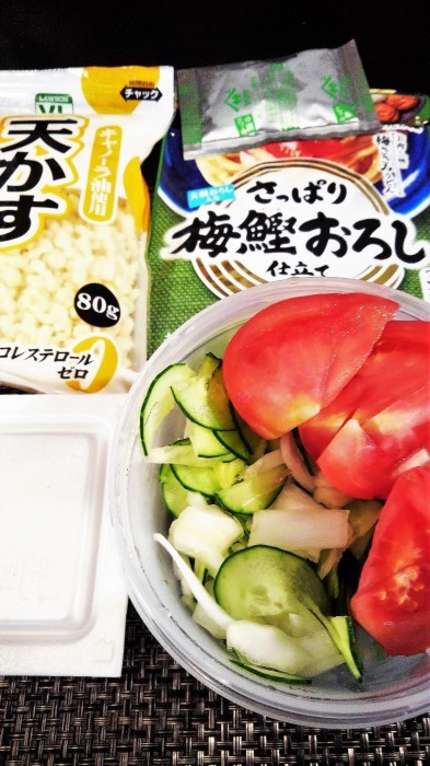 ■晩ご飯【ぶっかけ納豆・野菜入りうどん／竹の子とお揚げの甘辛炒め煮】_b0033423_21165929.jpg