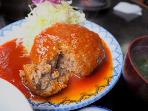 はんばーぐ定食:とんかつ・ステーキ亜希(青森市)_b0147224_053788.jpg