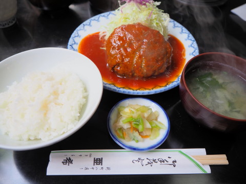 はんばーぐ定食:とんかつ・ステーキ亜希(青森市)_b0147224_05524.jpg