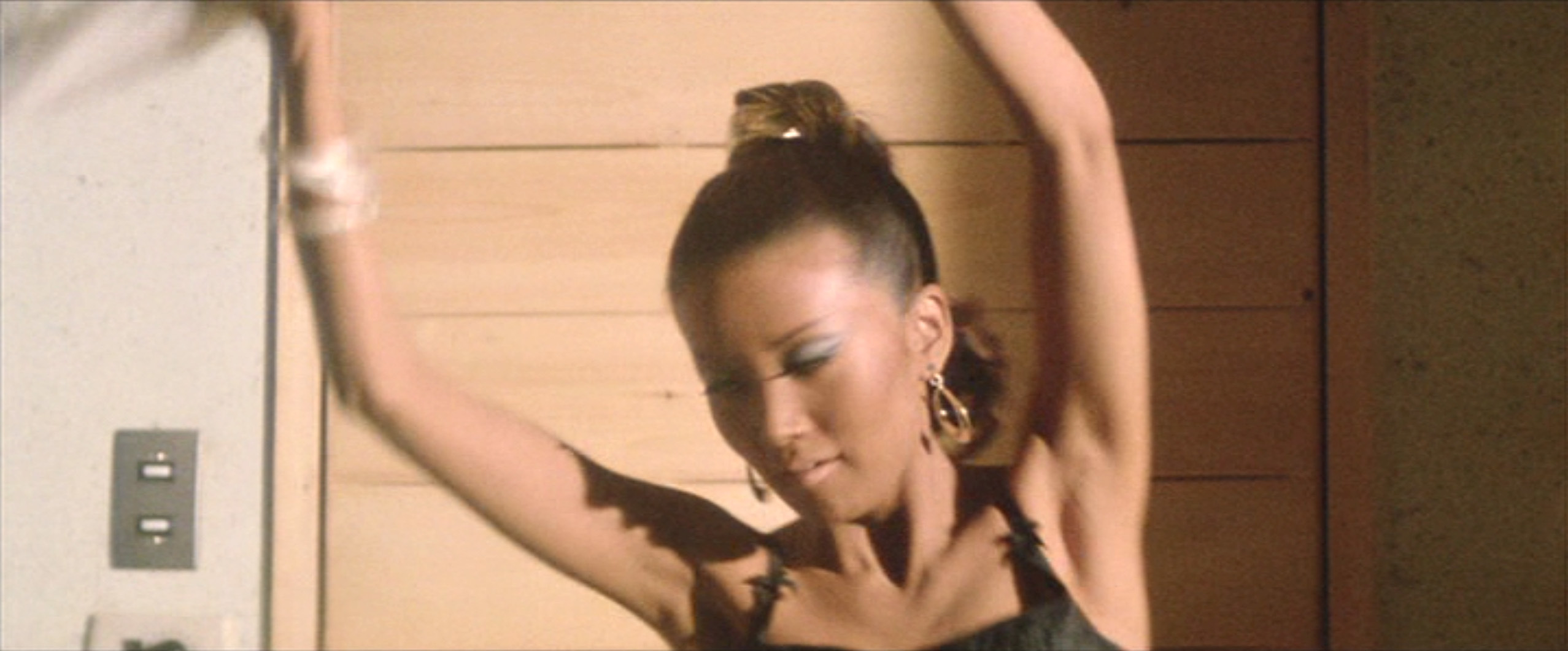 浅丘ルリ子（Ruriko Asaoka）「狙撃」（1968）・・・ダンス、ダンス、ダンス① _e0042361_13442643.jpg