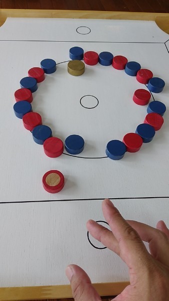 カロムって知ってますか?_f0228680_08414617.jpg