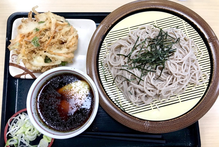 冷しとろろ蕎麦+かき揚げ @箱根そば 今日はオヤツの時間のランチになってしもうた。_c0212604_167658.jpg
