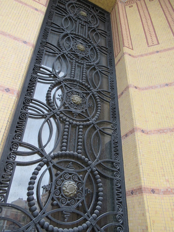 ランス観光*カーネギー図書館(Bibliothèque Carnegie)_c0212604_21503275.jpg