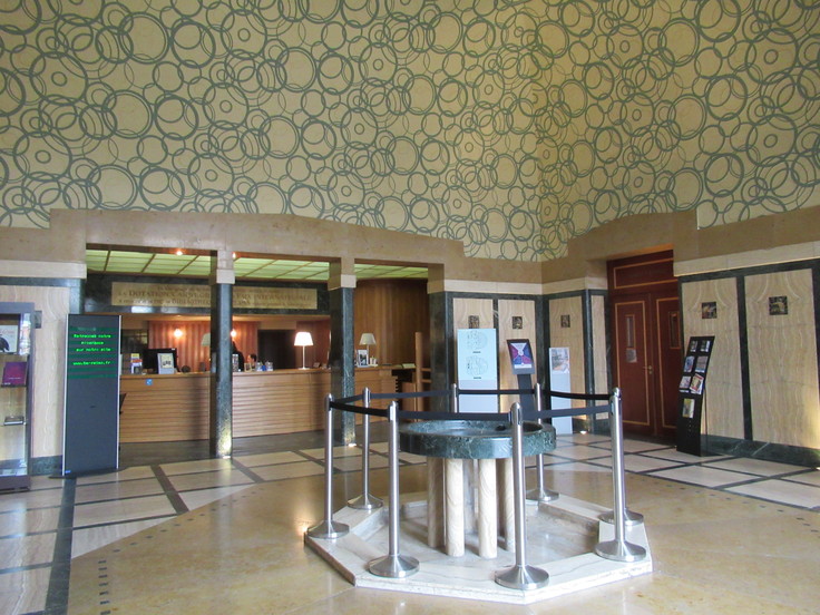 ランス観光*カーネギー図書館(Bibliothèque Carnegie)_c0212604_21511358.jpg