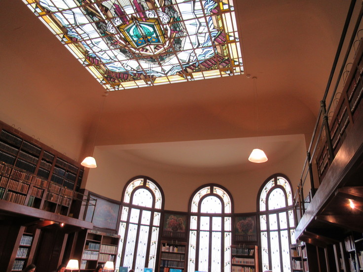 ランス観光*カーネギー図書館(Bibliothèque Carnegie)_c0212604_2213523.jpg