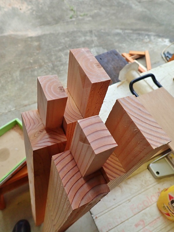 中断していた荷物部屋の\"大型棚の製作\"を始めました ②_c0336902_22022185.jpg