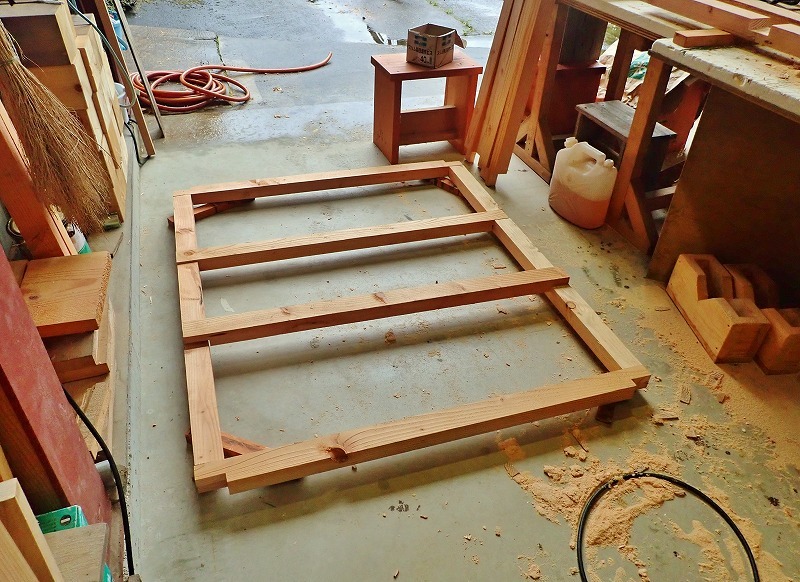 中断していた荷物部屋の\"大型棚の製作\"を始めました ②_c0336902_22033868.jpg