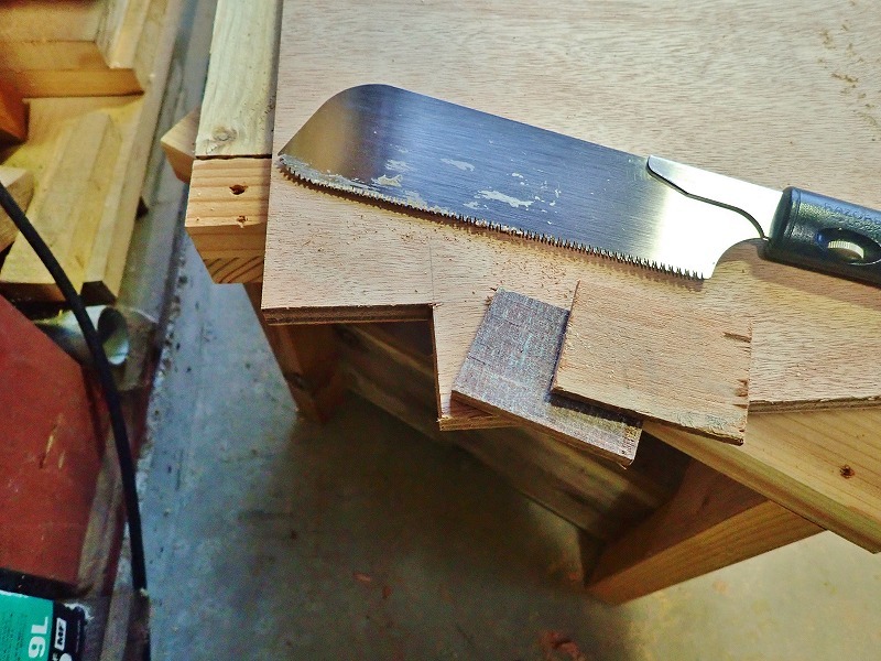 中断していた荷物部屋の\"大型棚の製作\"を始めました ②_c0336902_22034712.jpg