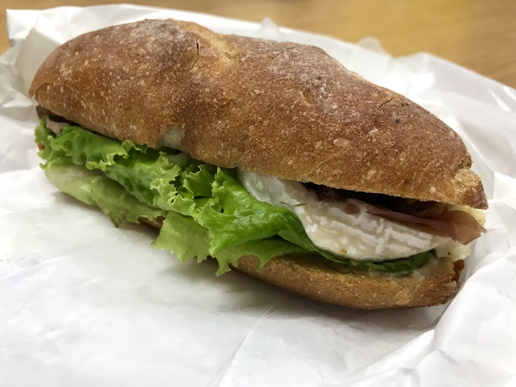 シンボパン(立川)ステキな異空間で美味しいフォッカッチャサンド♪_c0212604_1723912.jpg