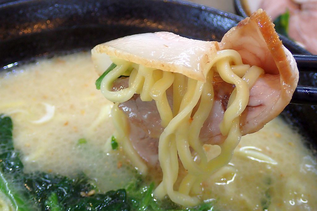 細江の「蔵前家」で味玉チャーシュー麺_e0220163_15513730.jpg