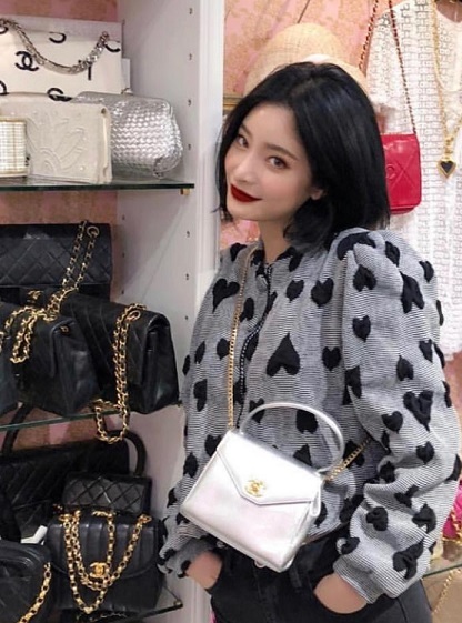 日本でもモデル活動、美人インフルエンサー&モデル ビョン・ジョンハ お洒落! 女優のハン・ソヒ似?!芸能界の友達_f0158064_00531807.jpg