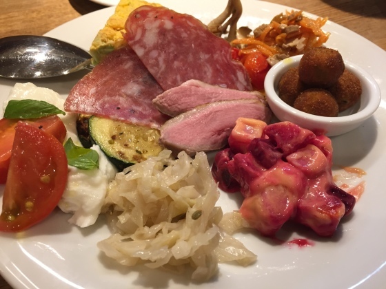 メインはうさぎ_a0258686_23390898.jpeg