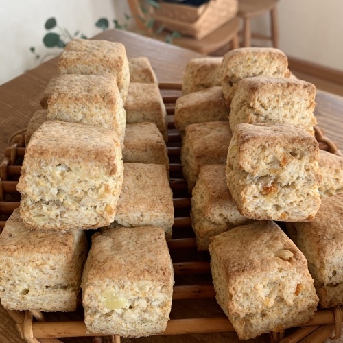 光を捉えた瞬間をパチリ 焼きたてのパンとお菓子_a0134394_09524974.jpeg