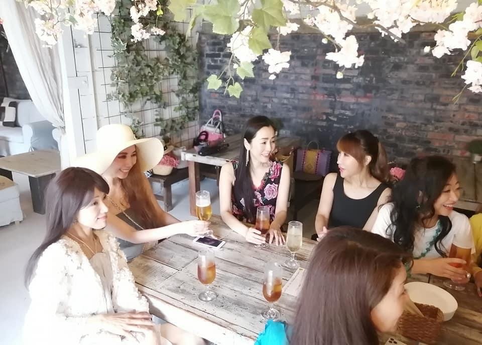 大阪美女社交場倶楽部。第1回目集会。_a0050302_12270312.jpg