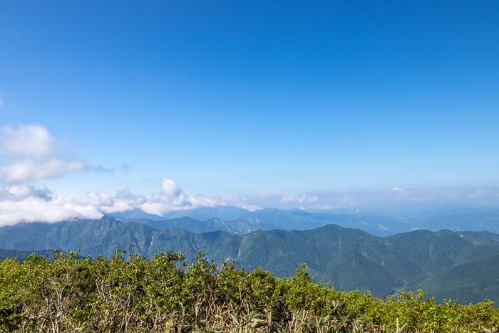 ナツヤマはじめました　巻機山_b0244811_16113557.jpg