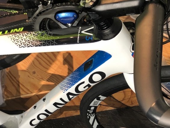【販売中】COLNAGO V3DISC Di2 ※新車_d0338933_10342219.jpg