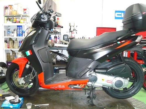 タイヤ交換と駆動系メンテ : moltobene blog