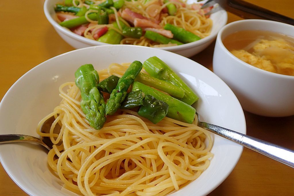 アスパラのペペロンチーノ_e0220163_15421013.jpg
