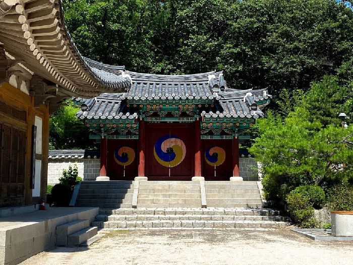 韓国で最初の建築家が設計した韓屋、恪心斎 : 韓国アート散歩