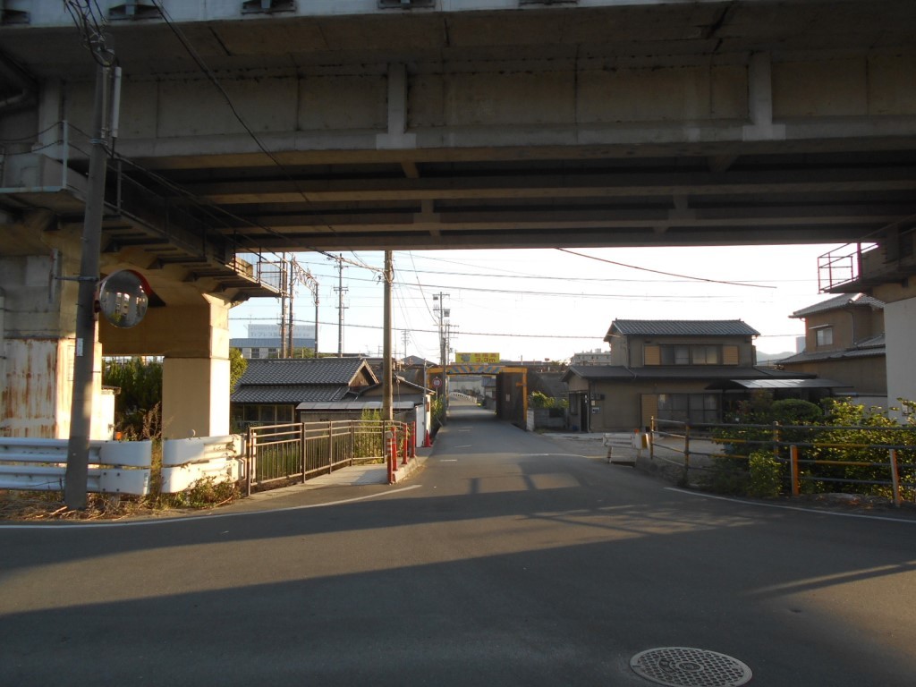 ここはどこ?RETURNS -75_f0297545_10290966.jpg