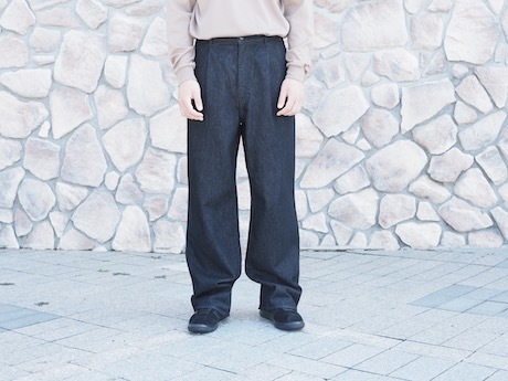 AURALEE -HARD TWIST DENIM WIDE SLACKS BLACK×TOP GRAY- : Chalt