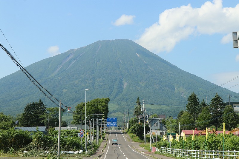 7月10日   ニセコへ　１　真狩村経由_b0250154_07574408.jpg