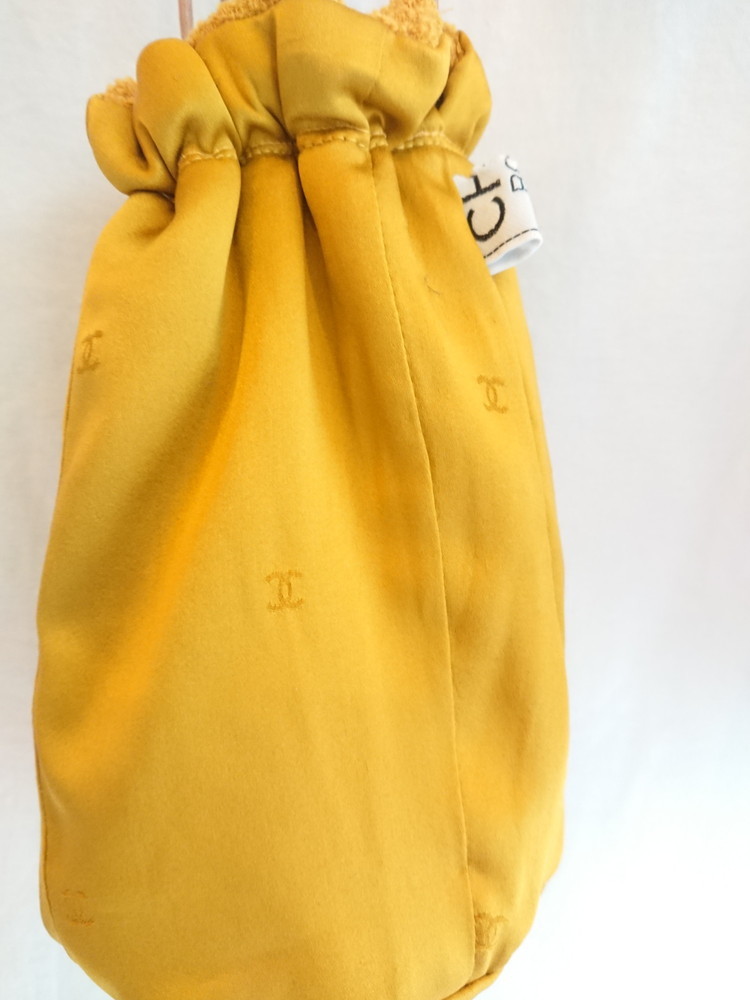 Chanel tweed reversible drawstring bag :3_f0144612_13015170.jpg