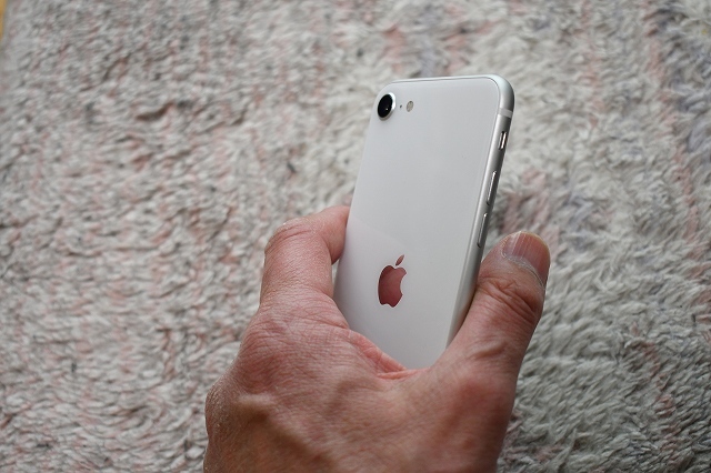 やはりiPhoneはポケットからはみ出すべきではない!_e0374932_11245279.jpg