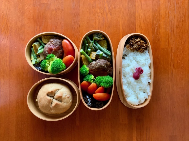 ハンバーグ弁当_d0367334_09051406.jpg