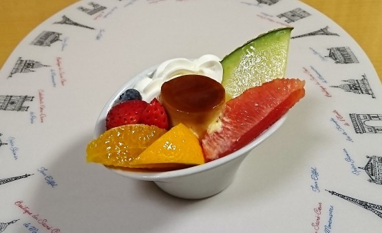 銀座千疋屋のフルーツサンドとプリンアラモード 築地 カステラさん 銀座千疋屋のフルーツサンドとプリンアラモード 築地 カステラさん