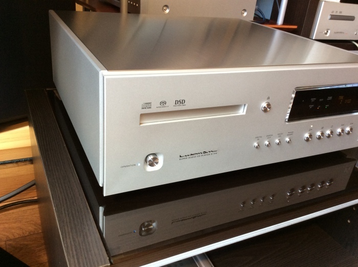 LUXMAN（ラックスマン）のSACD/CDプレーヤーのフラグシップ D-10X を試聴いたしました。_b0292692_14352108.jpg