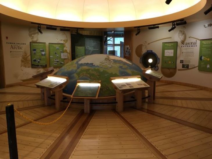 北極圏の旅 - 5日目(Arctic Interagency Visitor Center)_b0135948_15012229.jpg